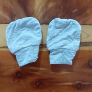 Lou Lou & Company Mittens: Milo